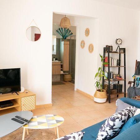 L'Ile Au Paon - Appartement T2 Avec Piscine Et Parking Les Abymes Exteriör bild